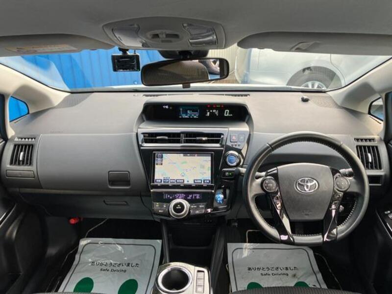 PRIUS ALPHA