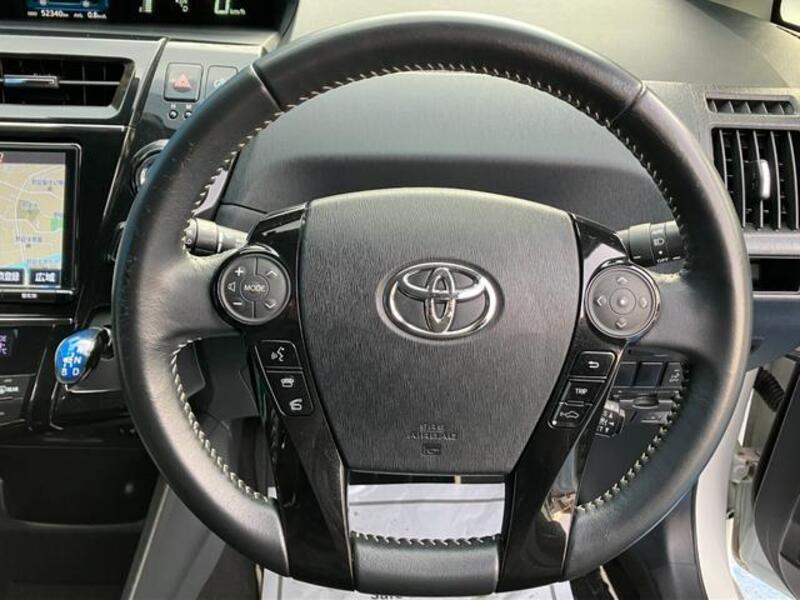 PRIUS ALPHA