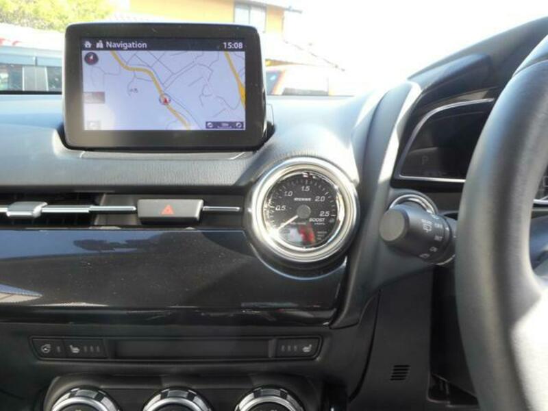 MAZDA2