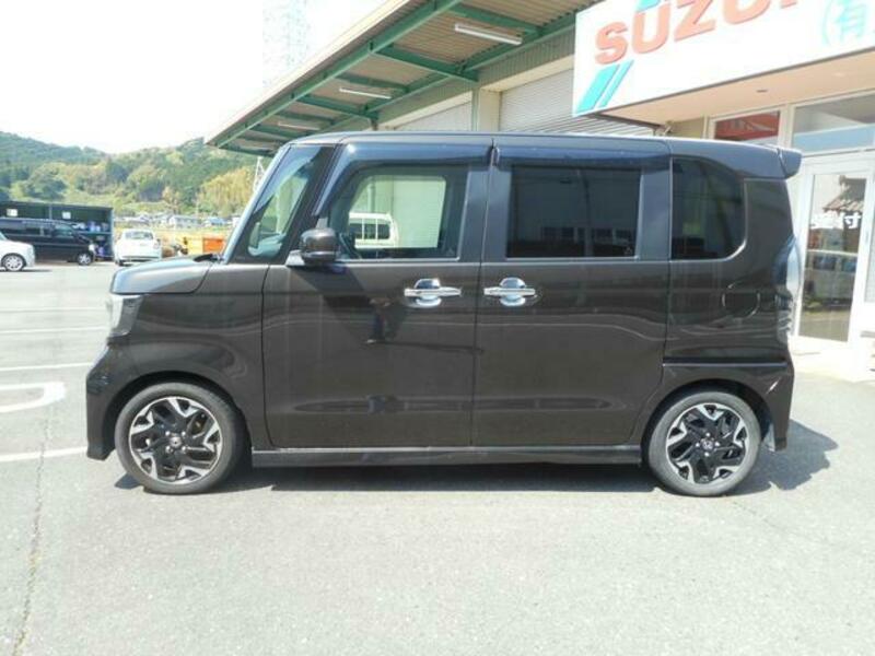 N BOX CUSTOM