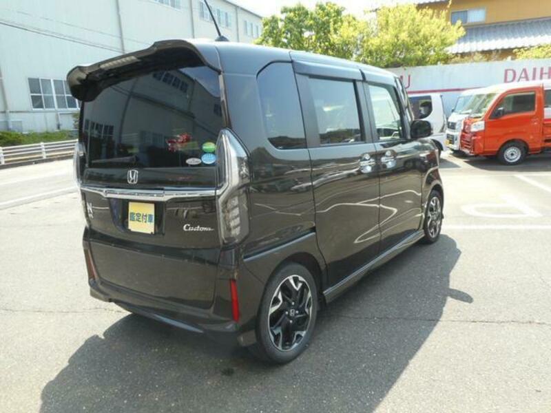 N BOX CUSTOM