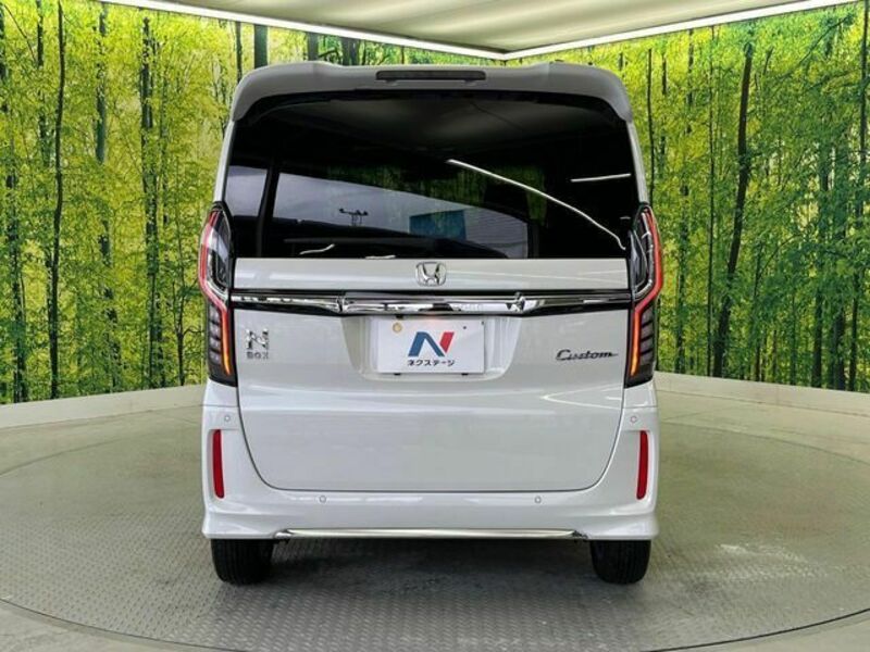 N BOX CUSTOM