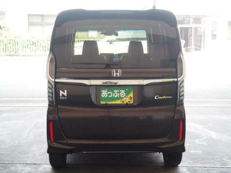 N BOX CUSTOM