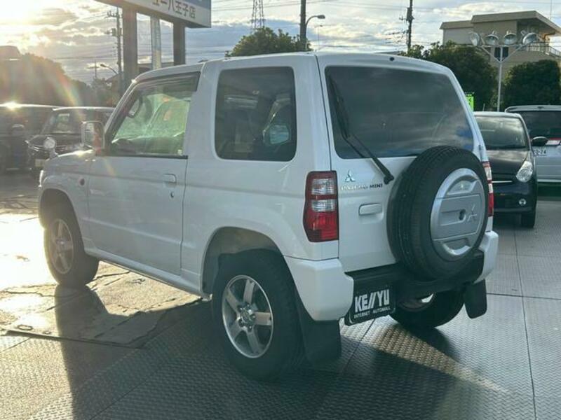 PAJERO MINI