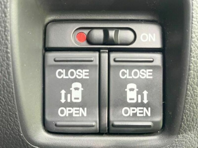 N BOX