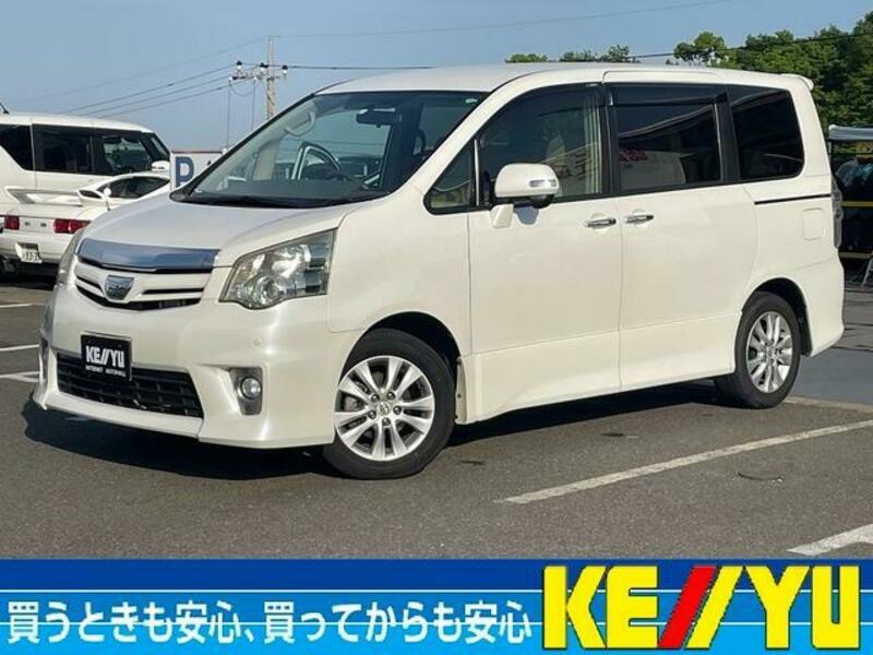 TOYOTA NOAH