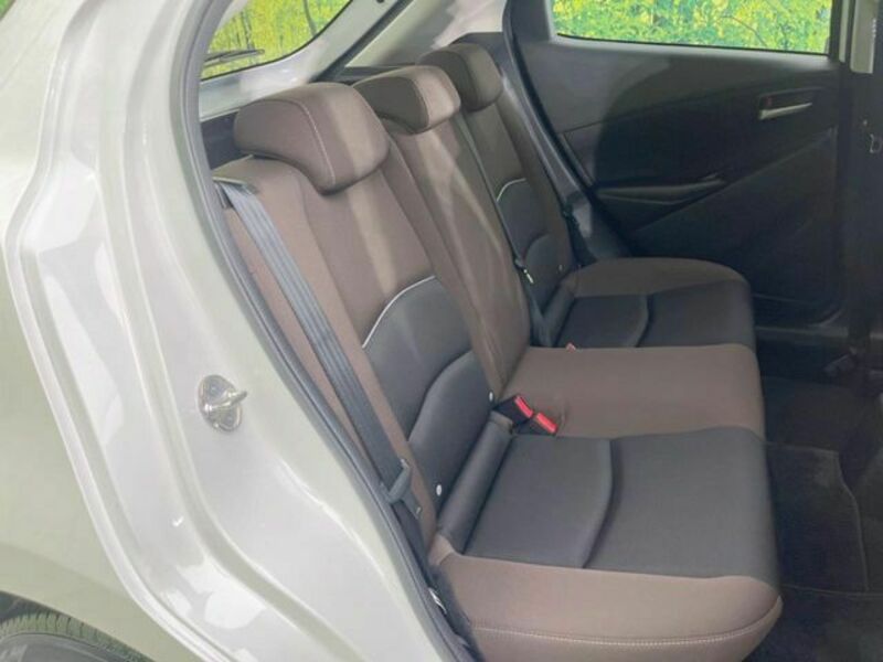 MAZDA2