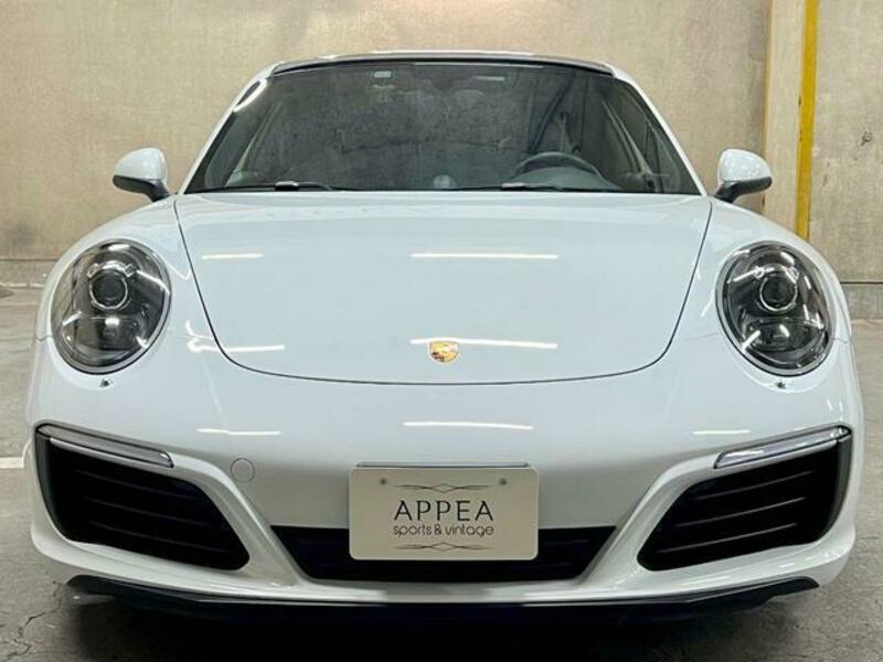 911