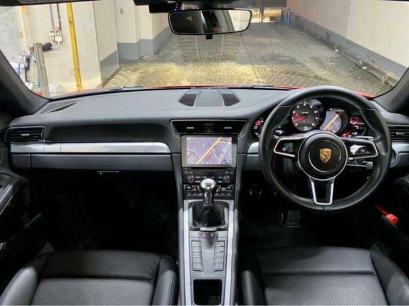 911