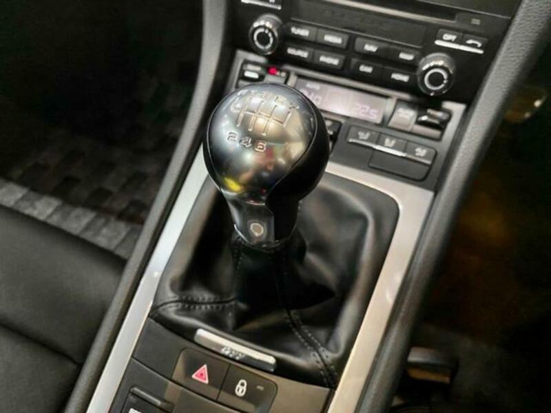 911
