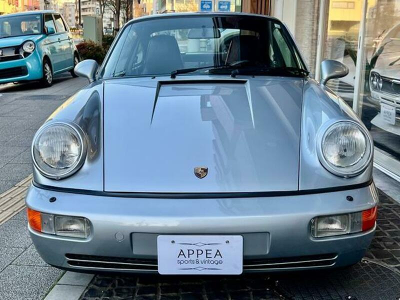 911