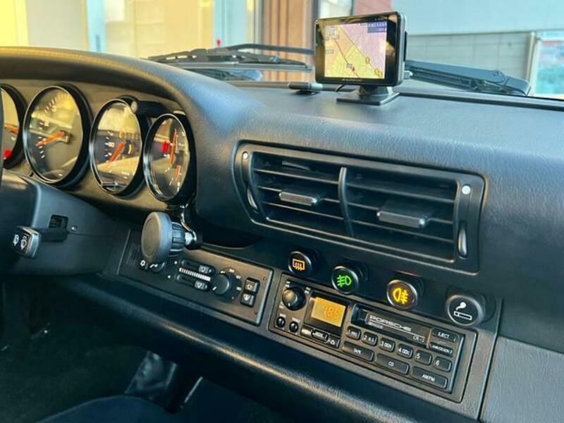 911
