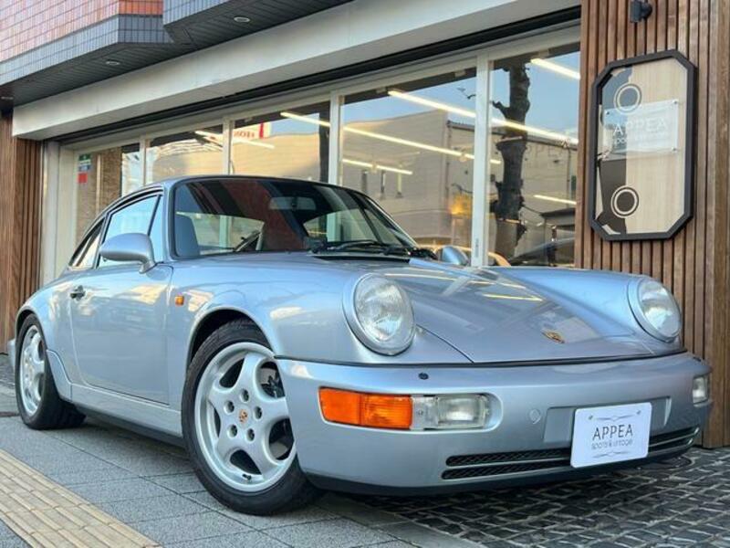 PORSCHE 911