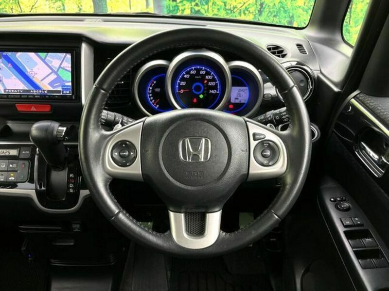 N BOX CUSTOM
