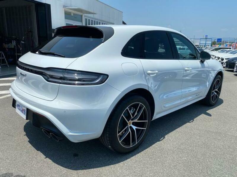 MACAN
