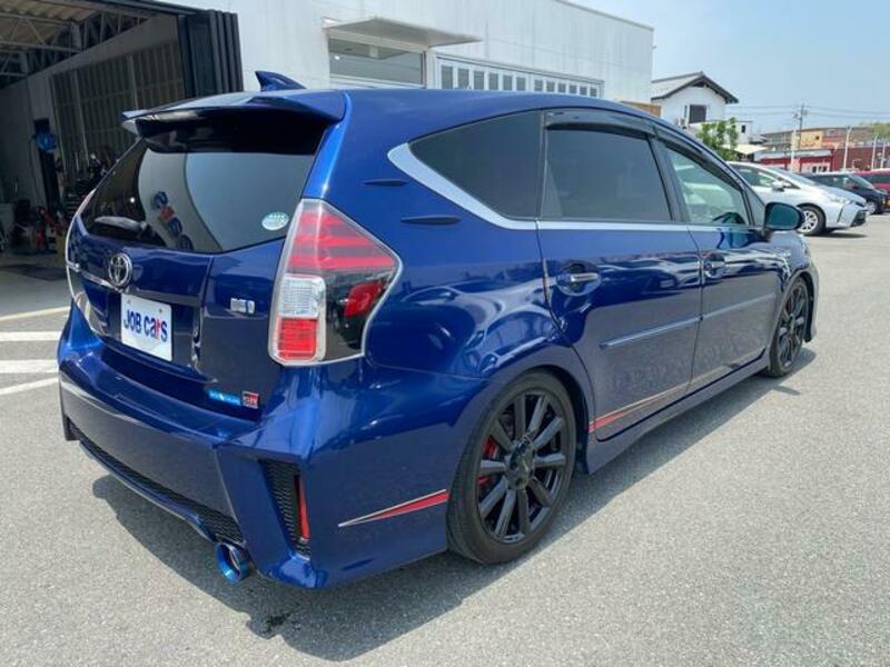 PRIUS ALPHA