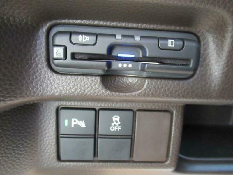 N BOX