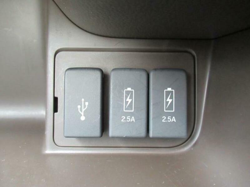 N BOX