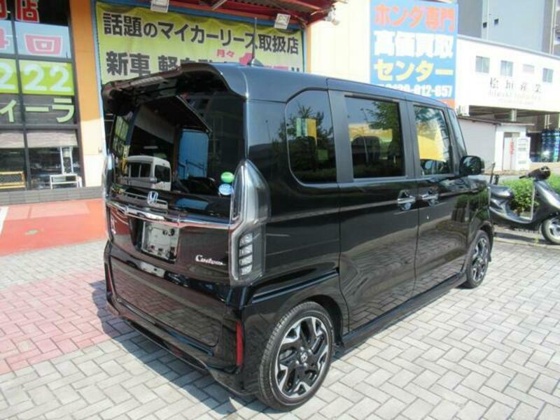 N BOX CUSTOM