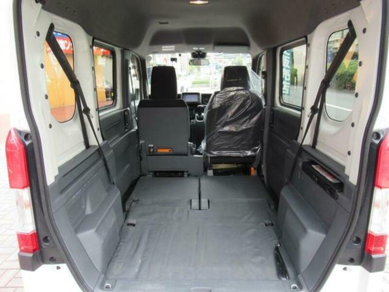 N-VAN
