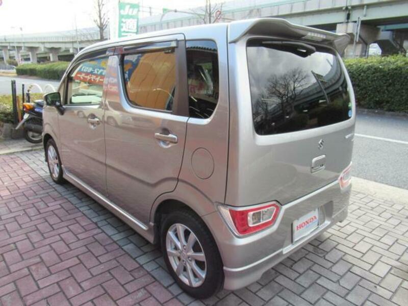 WAGON R