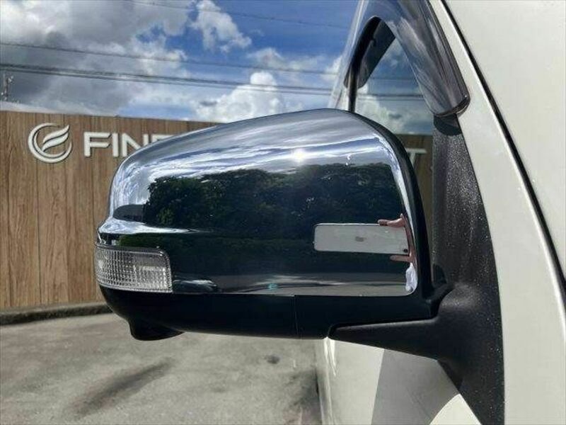 NV350 CARAVAN WAGON