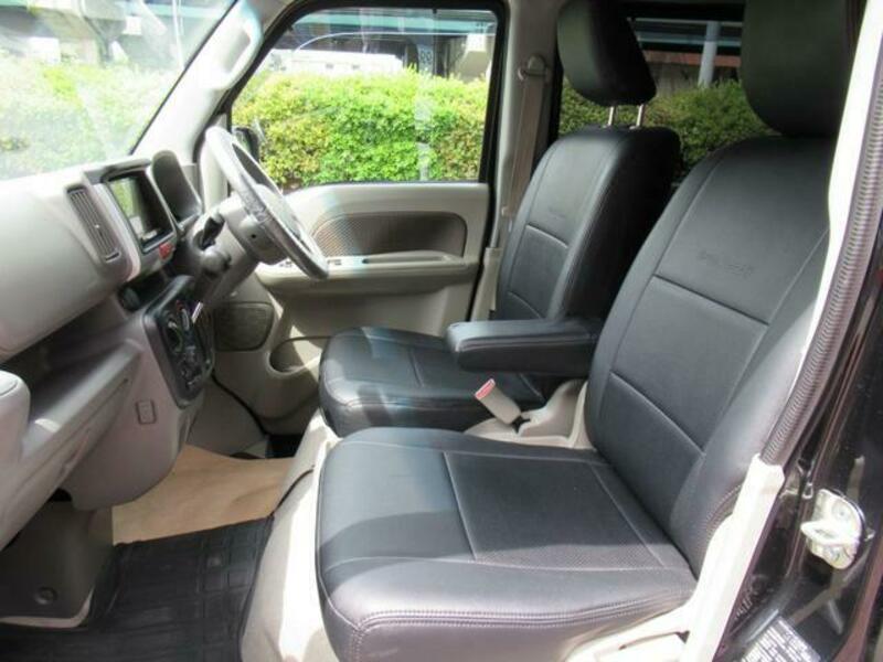 MINICAB VAN
