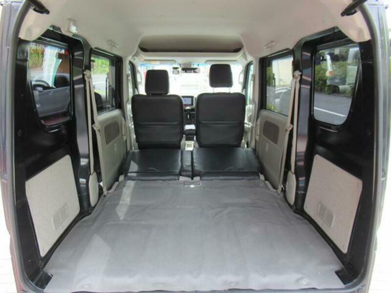 MINICAB VAN