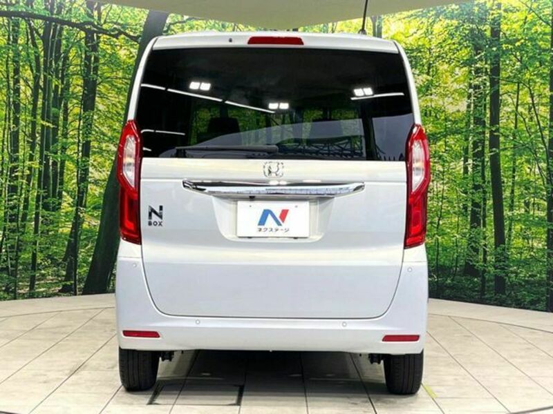 N BOX