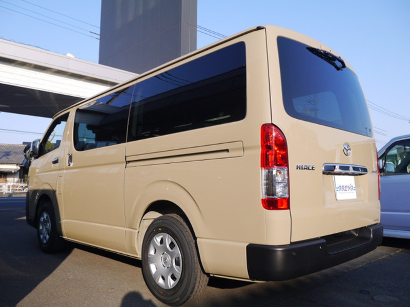 HIACE VAN