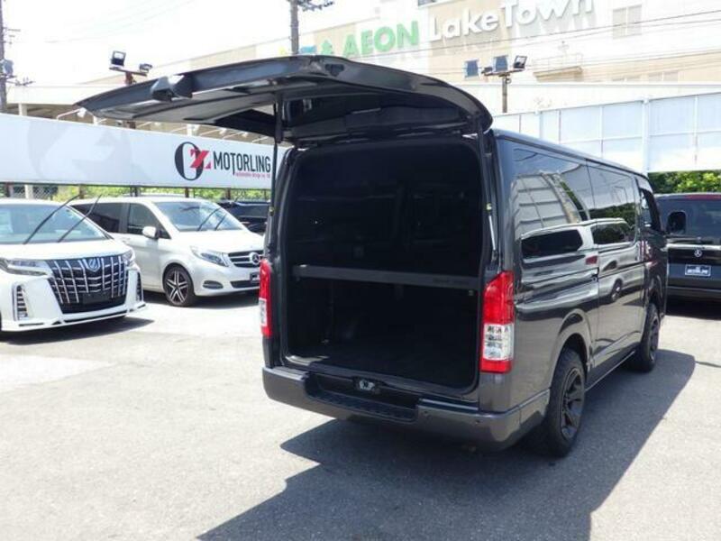 HIACE VAN