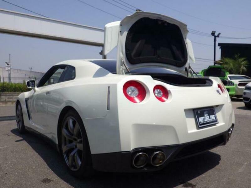 GT-R
