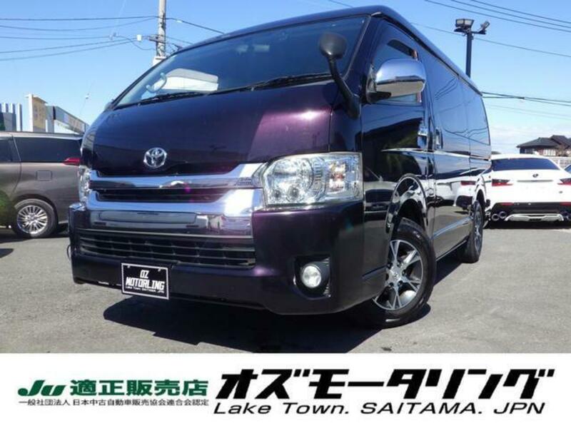 TOYOTA HIACE VAN