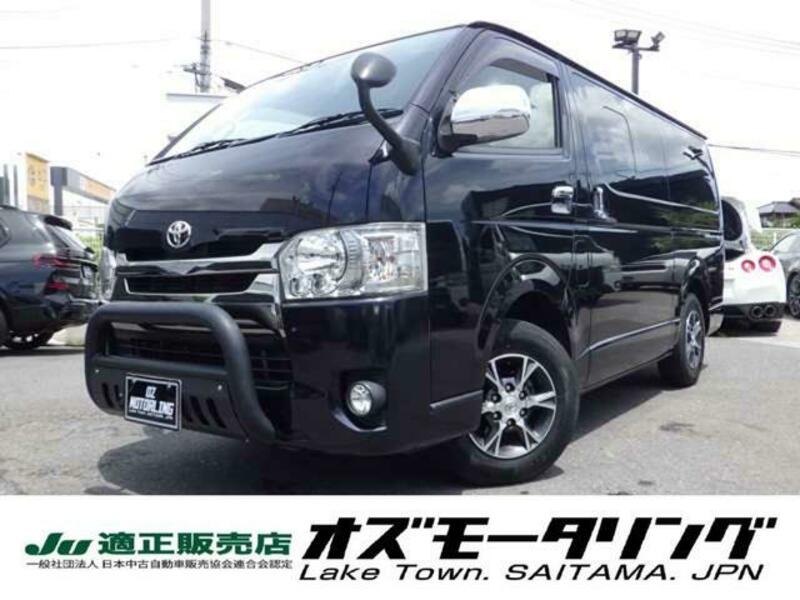 TOYOTA HIACE VAN