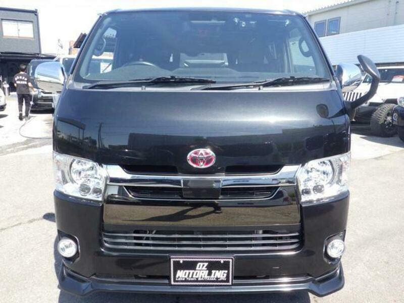 HIACE VAN