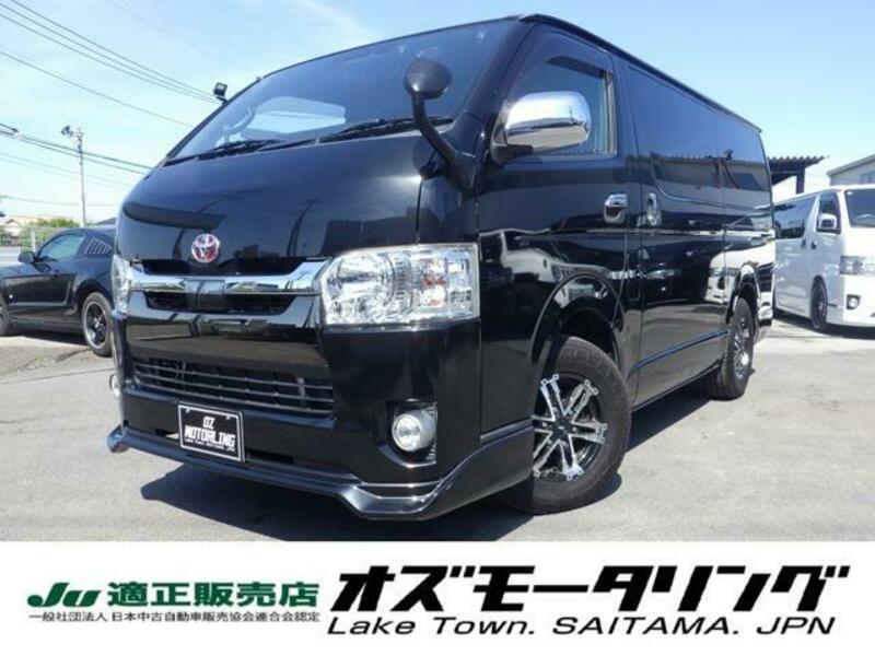 TOYOTA HIACE VAN