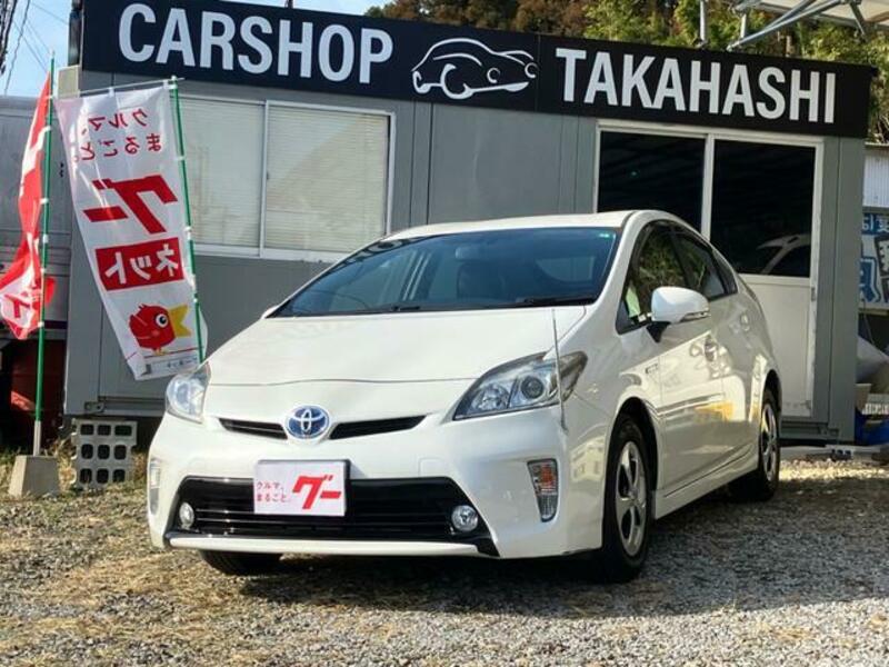 TOYOTA PRIUS