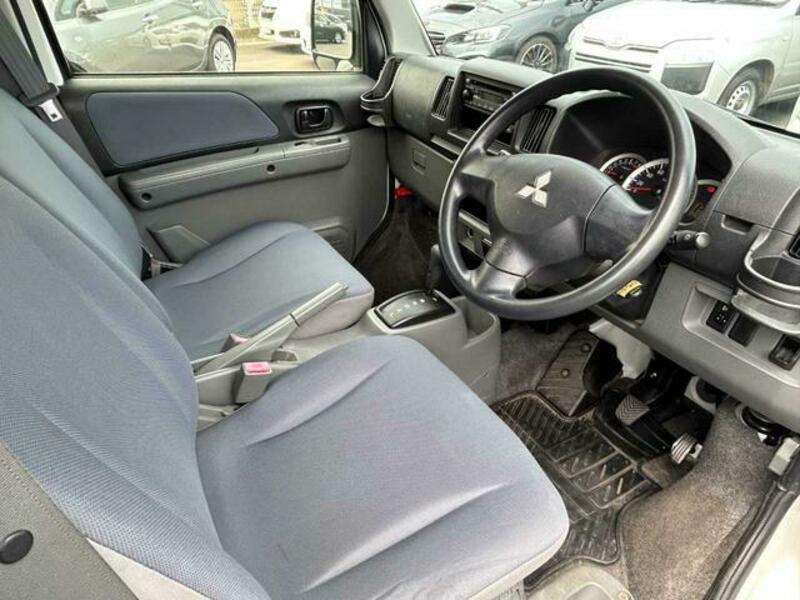 MINICAB VAN
