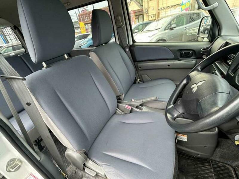 MINICAB VAN