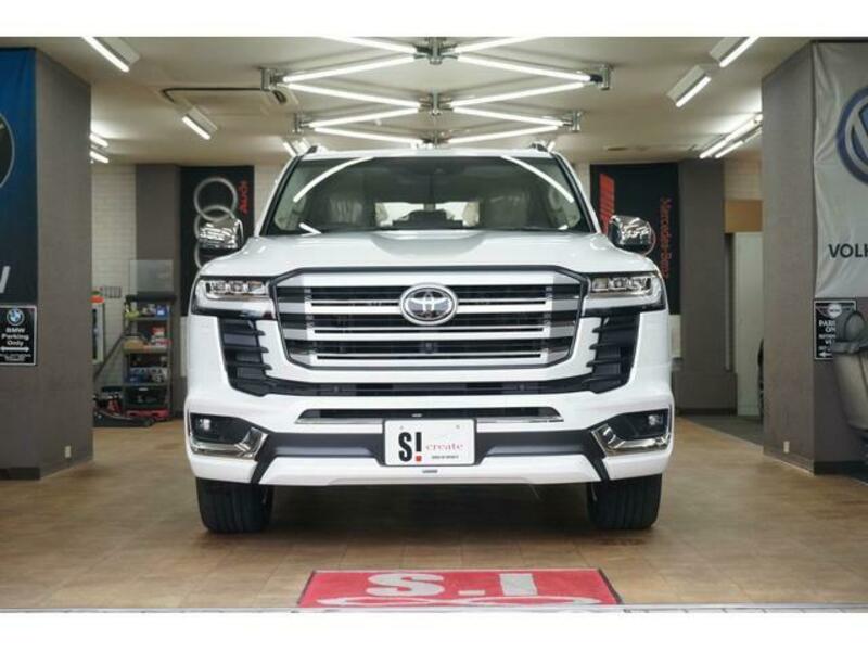 LAND CRUISER