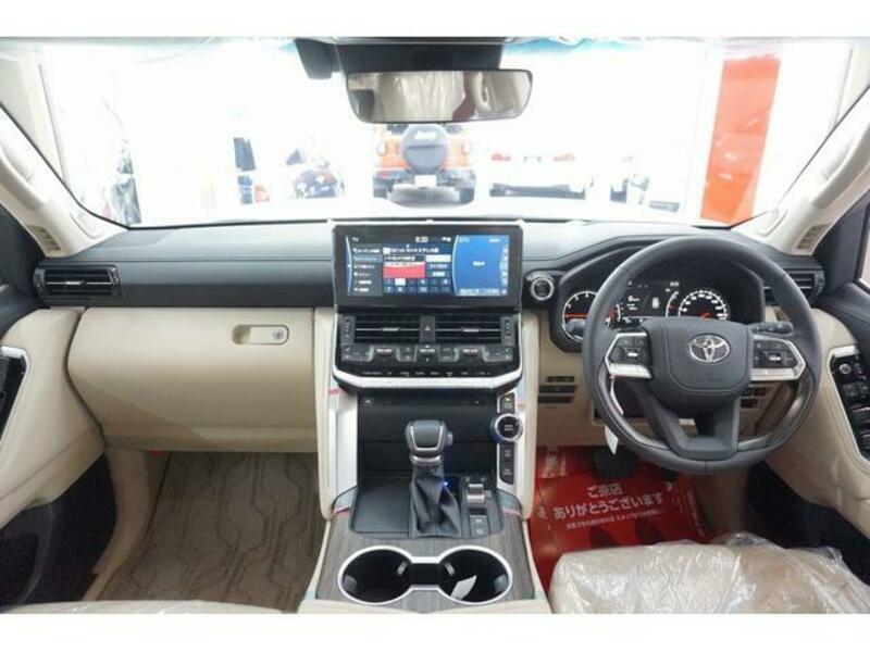 LAND CRUISER