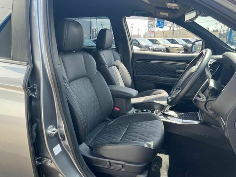 OUTLANDER PHEV