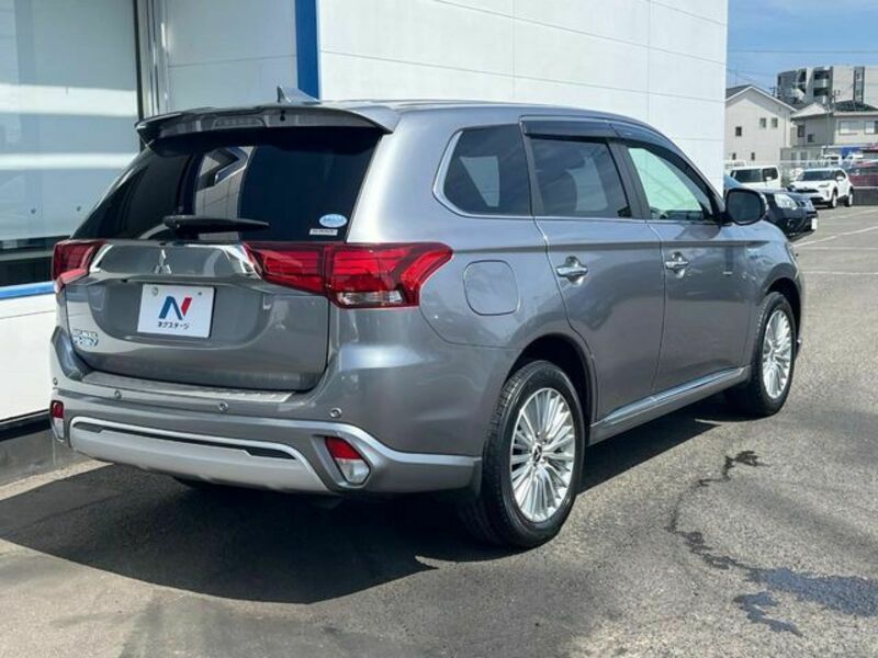 OUTLANDER PHEV