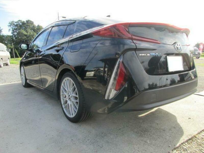 PRIUS PHV