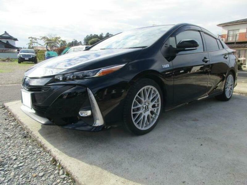 PRIUS PHV