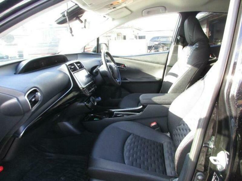PRIUS PHV