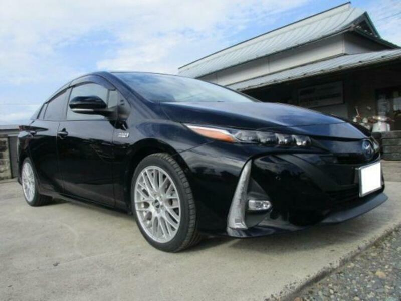 TOYOTA PRIUS PHV