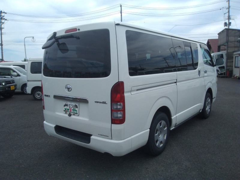 HIACE VAN