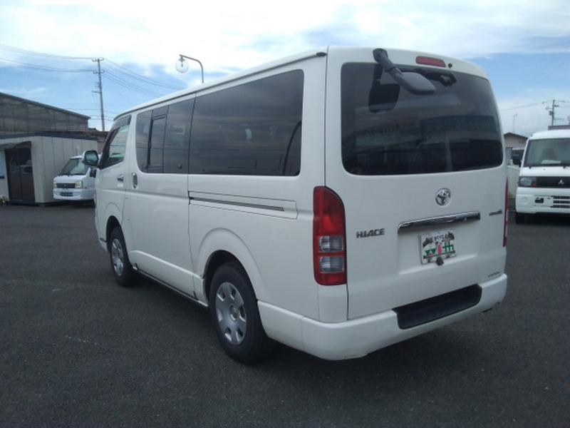 HIACE VAN