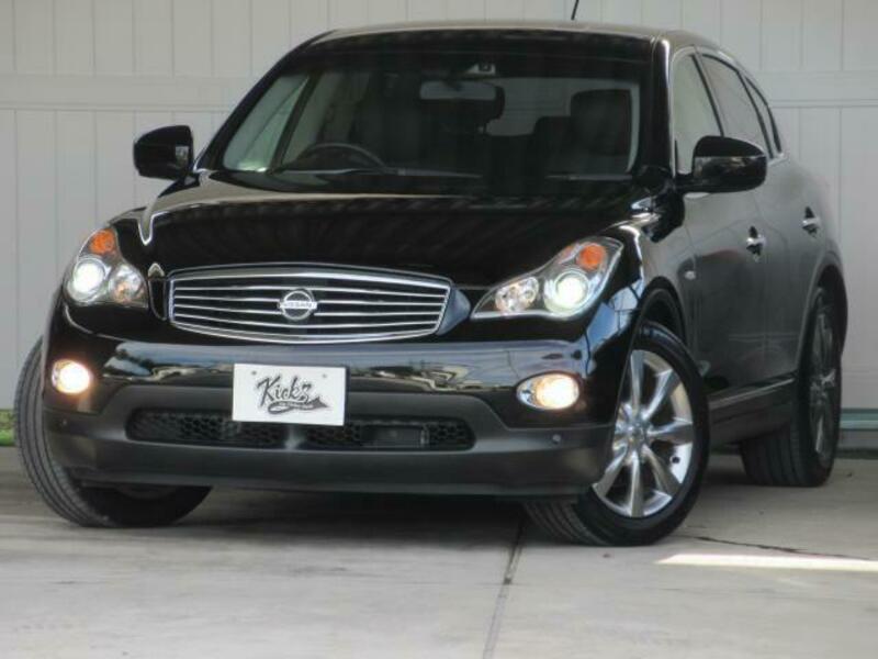 NISSAN SKYLINE CROSSOVER